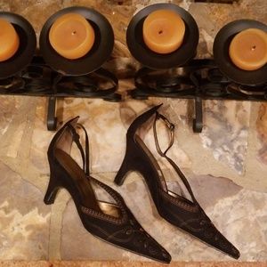 Carrini Brown Tan T-Strap Heels